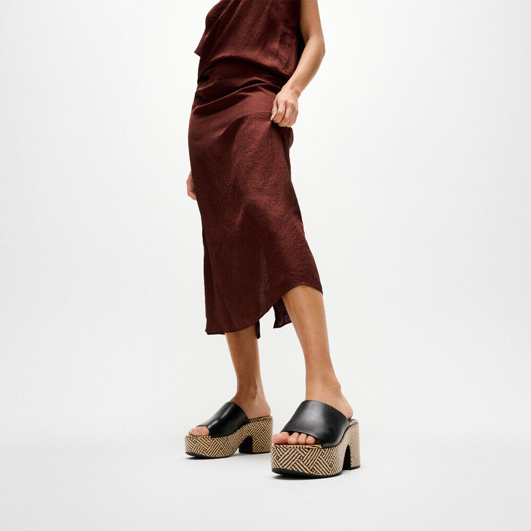PLATFFORMS Graphic-weave Leather Heeled Slides