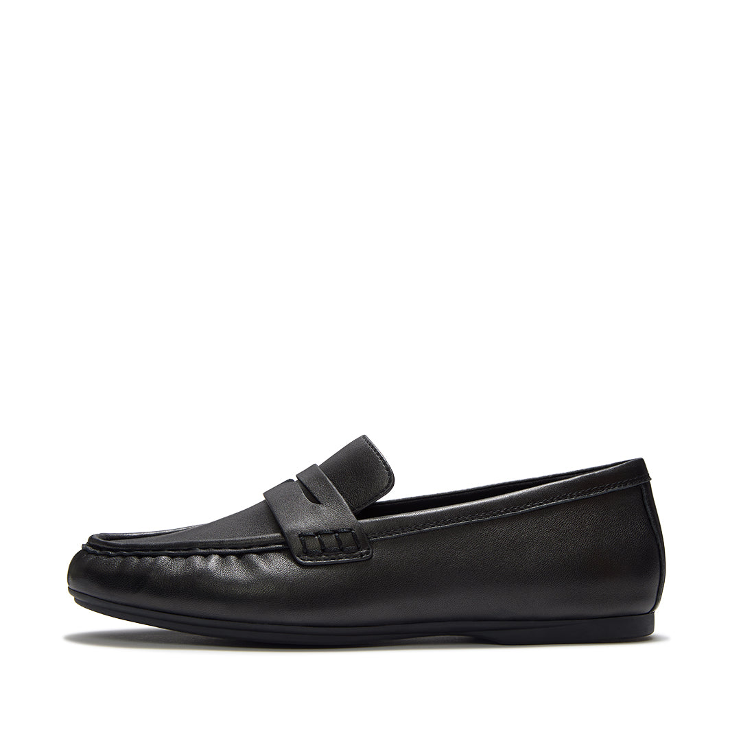 FitFlop DELICATO Leather Loafers featuring premium smooth leather, classic penny strap detailing, and hidden Dynamicush™ cushioning.