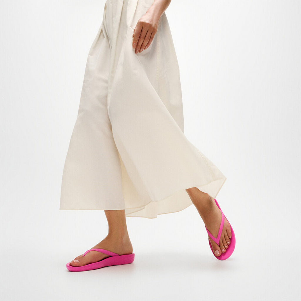 iQUSHION Ergonomic Flip-Flops