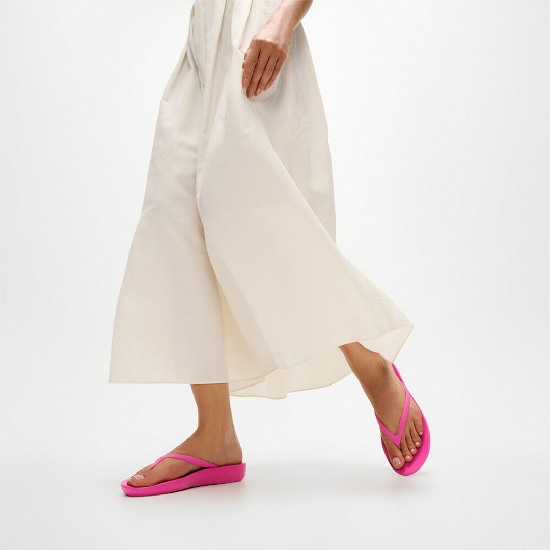 iQUSHION Ergonomic Flip-Flops