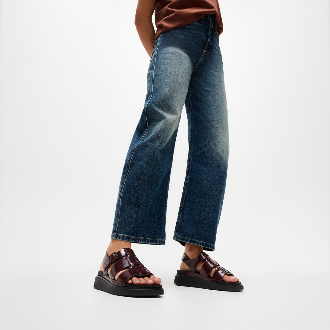 GEN-FF Brushed Leather Fisherman Sandals