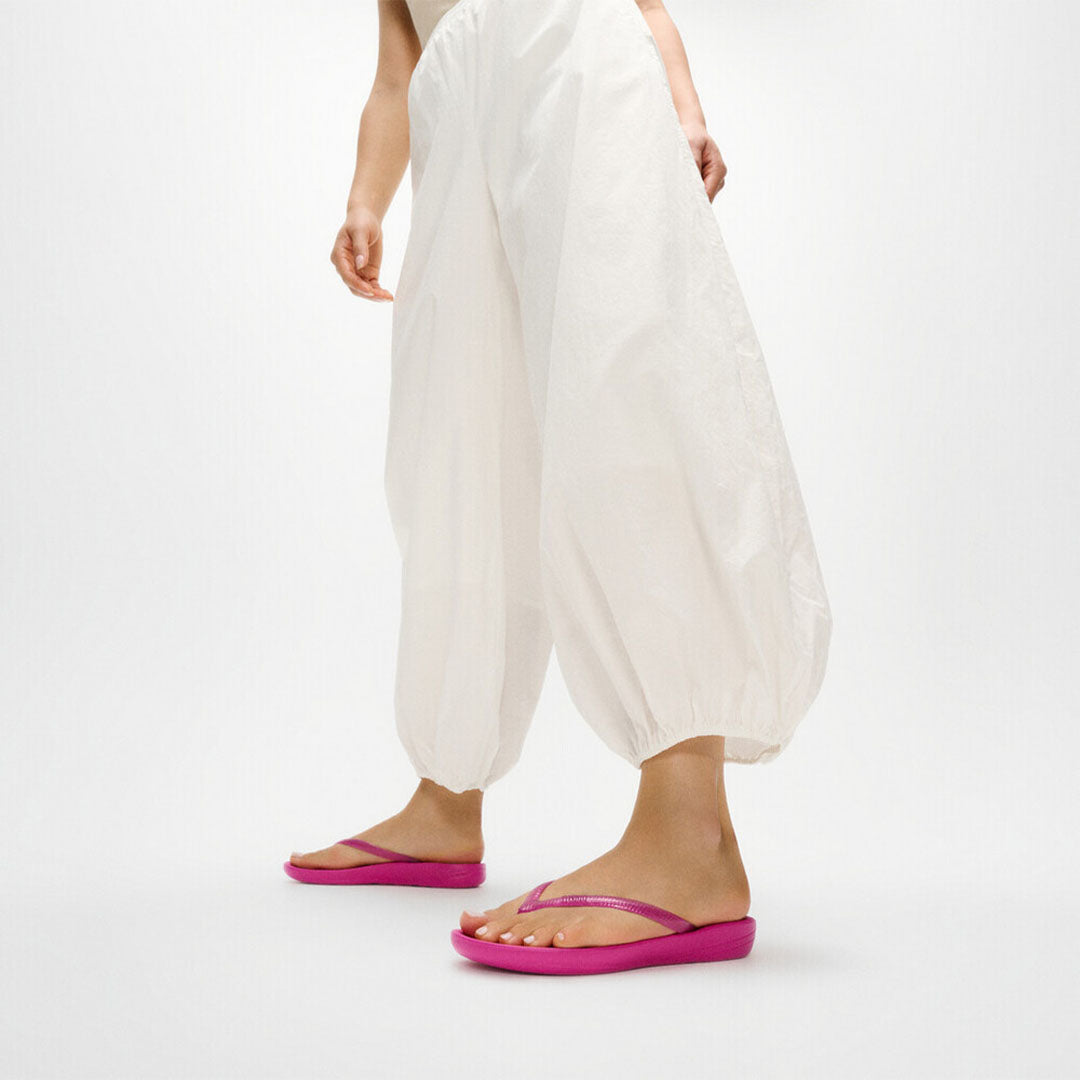 iQUSHION Glitter Ergonomic Flip-flops