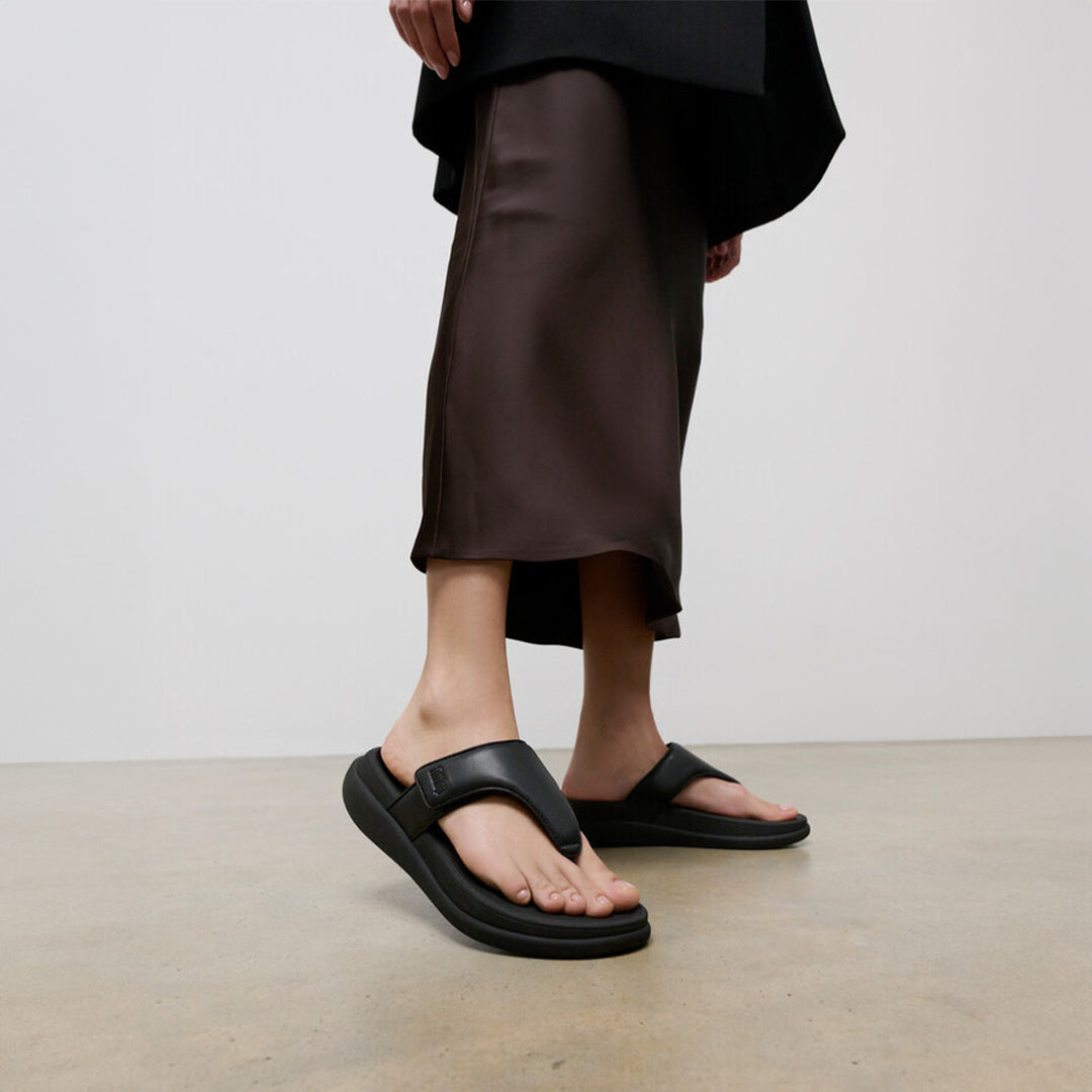 F-MODE GO adjustable toe-post sandals with padded straps and Microwobbleboard™ cushioned footbed.