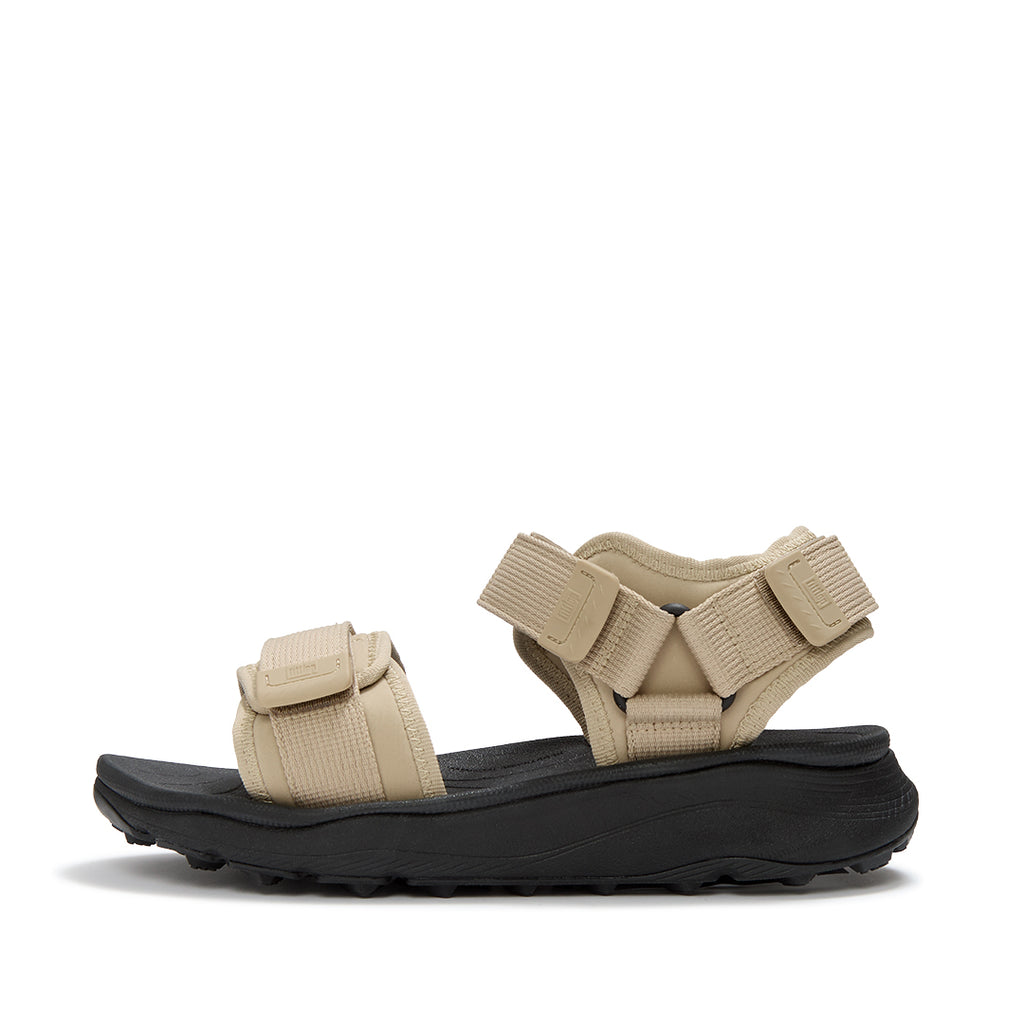 FitFlop NEO-D-HYKER Outdoor Sandals with water-resistant adjustable straps, Neodynamic™ cushioned sole, and rugged trail-ready outsole.