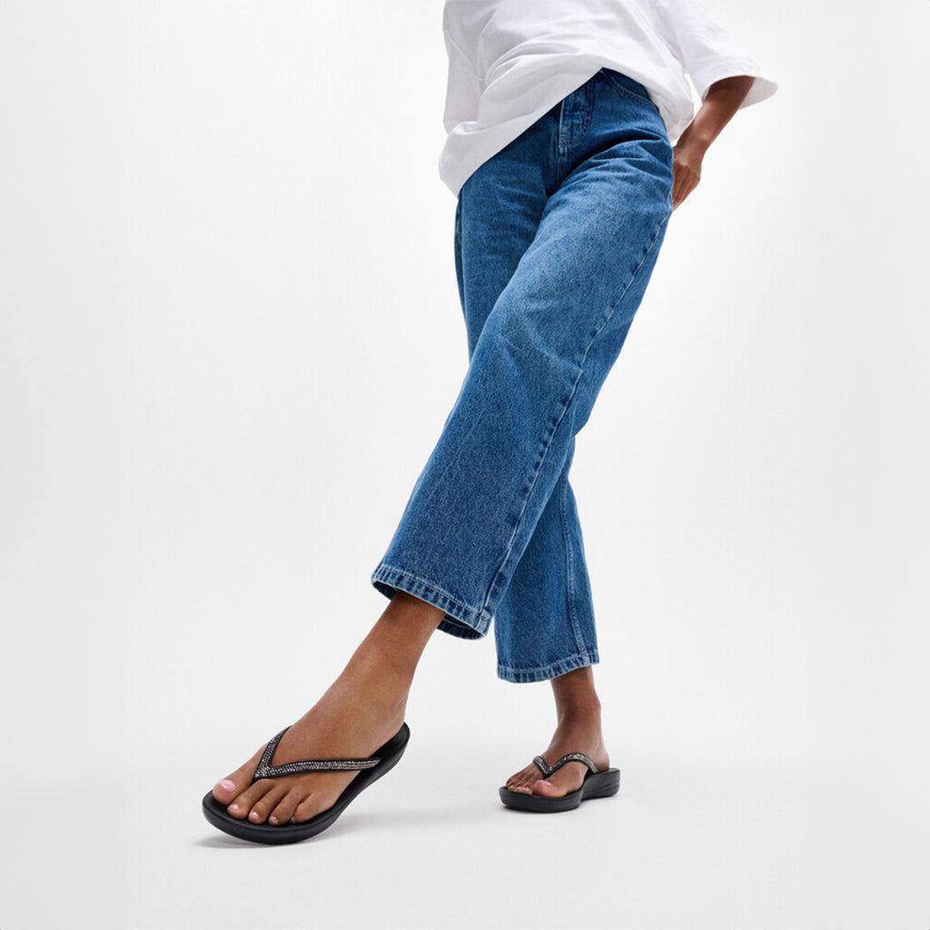 iQUSHION Sparkle Flip-Flops